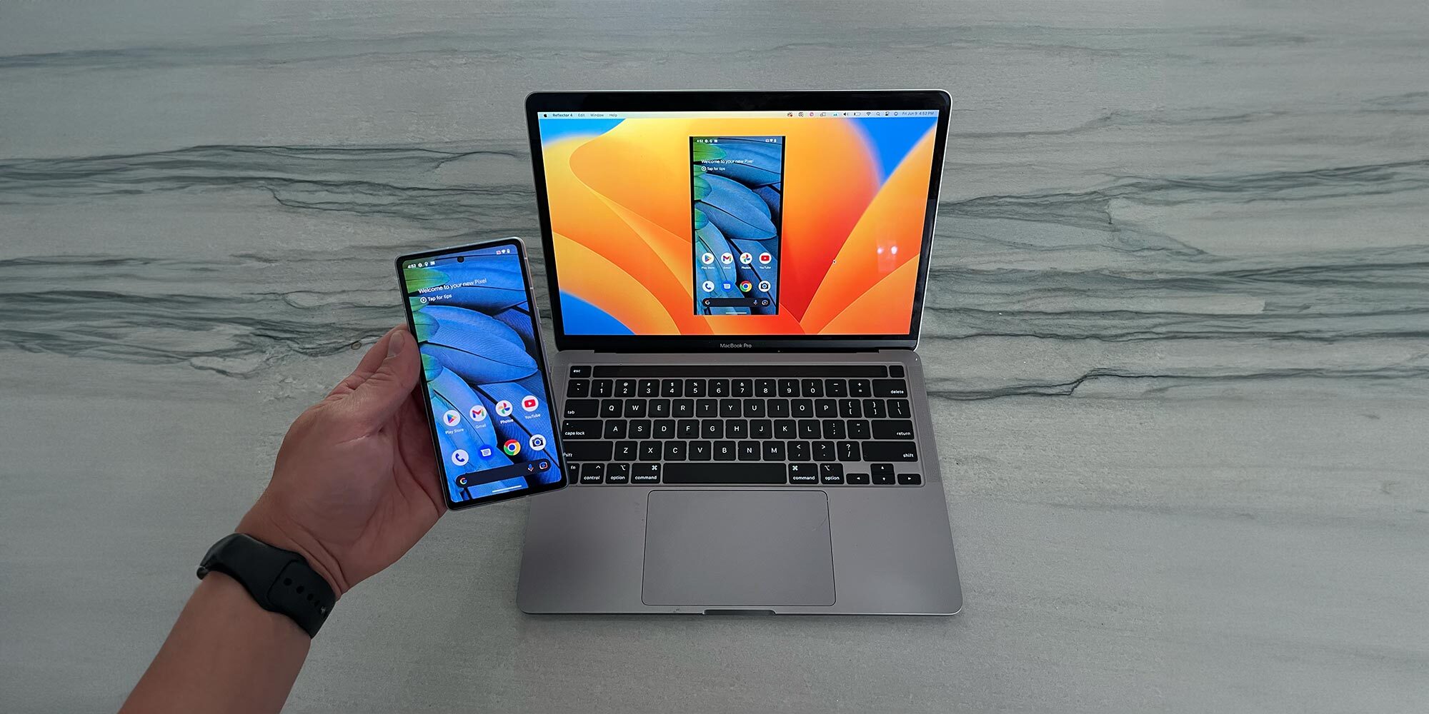 Google Pixel 7 screen mirroring to a computer
