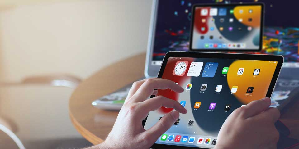 How to Screen Mirror iPad to Windows Computer with iPadOS 15 - Featured Image